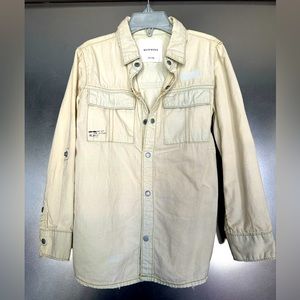 Reserved European brand fashionable shirt size 6T. Like new with cool designs.